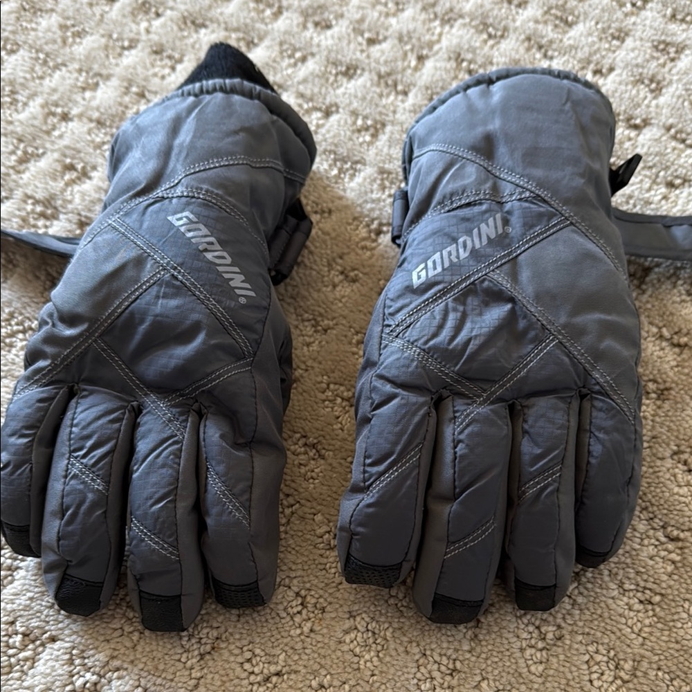 Kids Gray Gloves